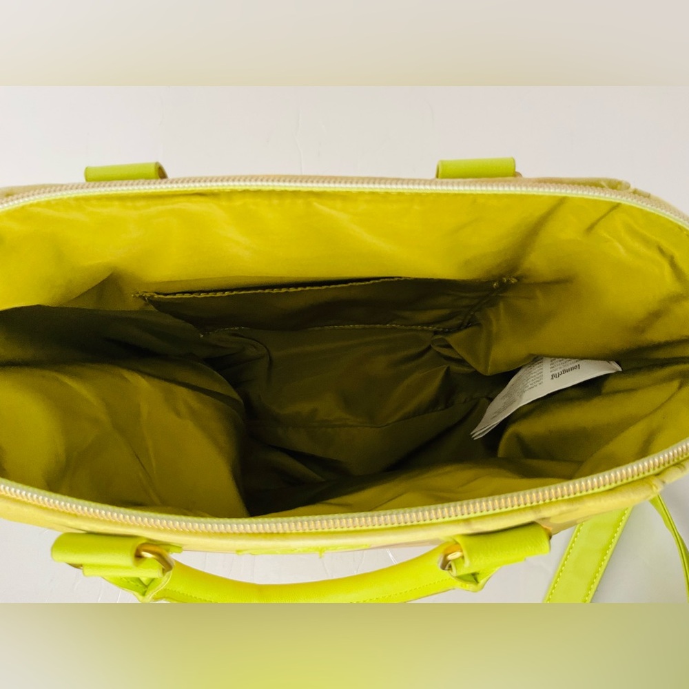 Loungefly Tiana and Naveen Crossbody Bag - Picture 4 of 4